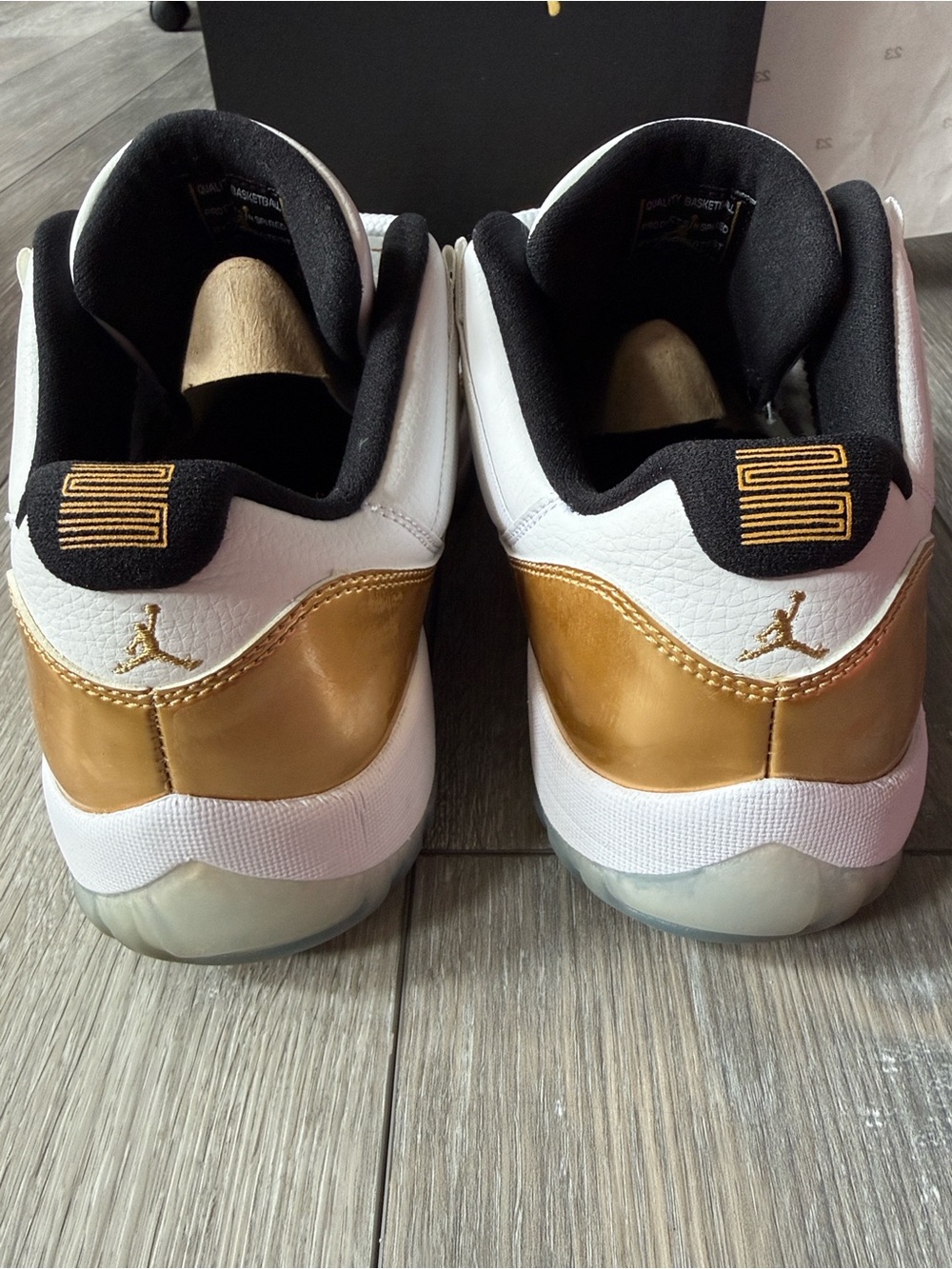 Nike Air Jordan 11 Low in ‘Closing Cerenony’ - Picture 3 of 13